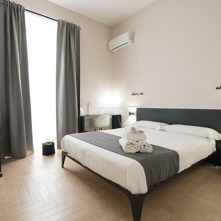 נאפולי Five Boutique Rooms מראה חיצוני תמונה